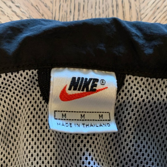 Vintage Nike Windbreaker - Picture 3 of 4